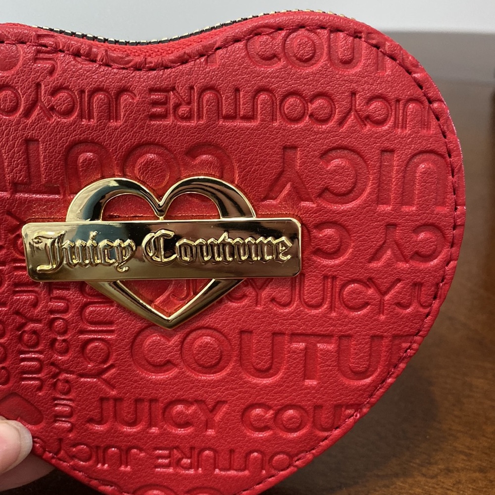 Juicy Couture scarlet red heart shaped faux leather wristlet mini bag 4.5x5x1 - Picture 8 of 8